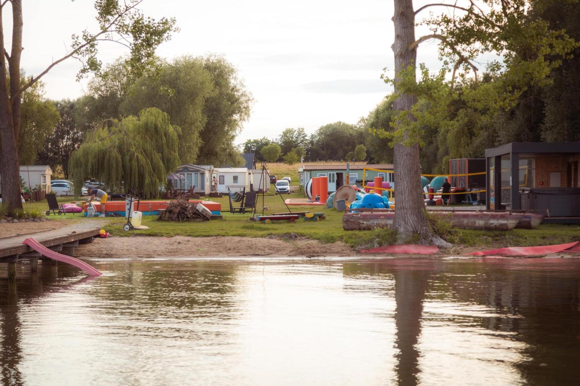 Villa Osrodek Wypoczynkowy "Marina Rozbejko" Myślibórz Esterno foto